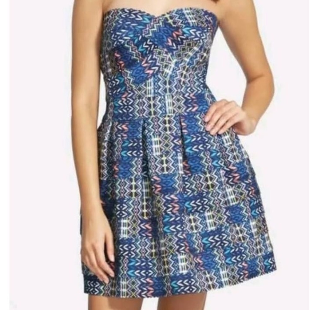 Strapless dress